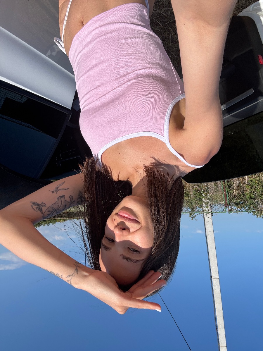 Sexy model Tina in Mumbai